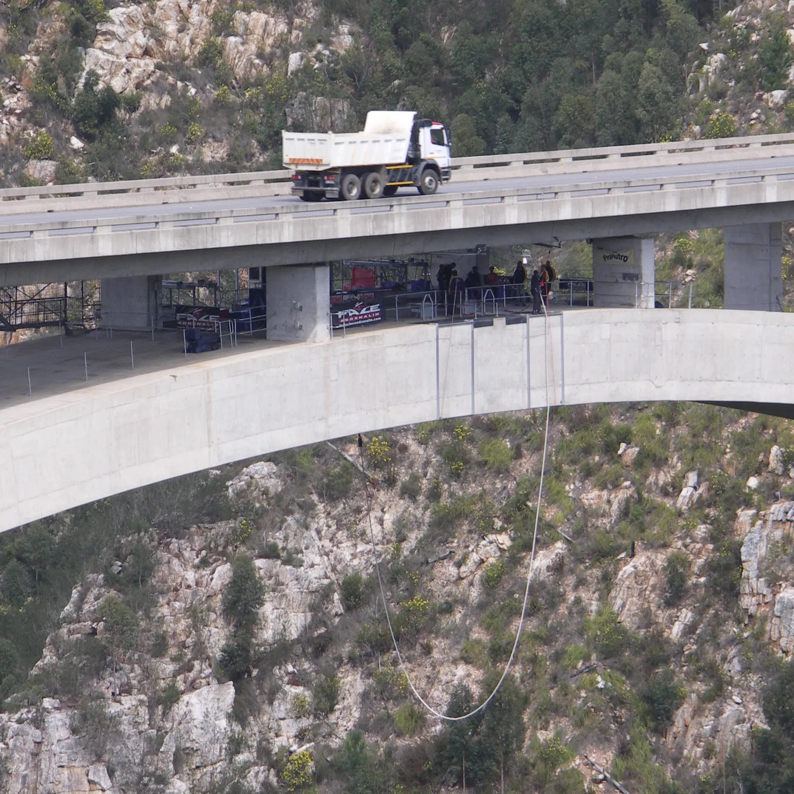 Bungee operations under the Bloukrans Bridge
