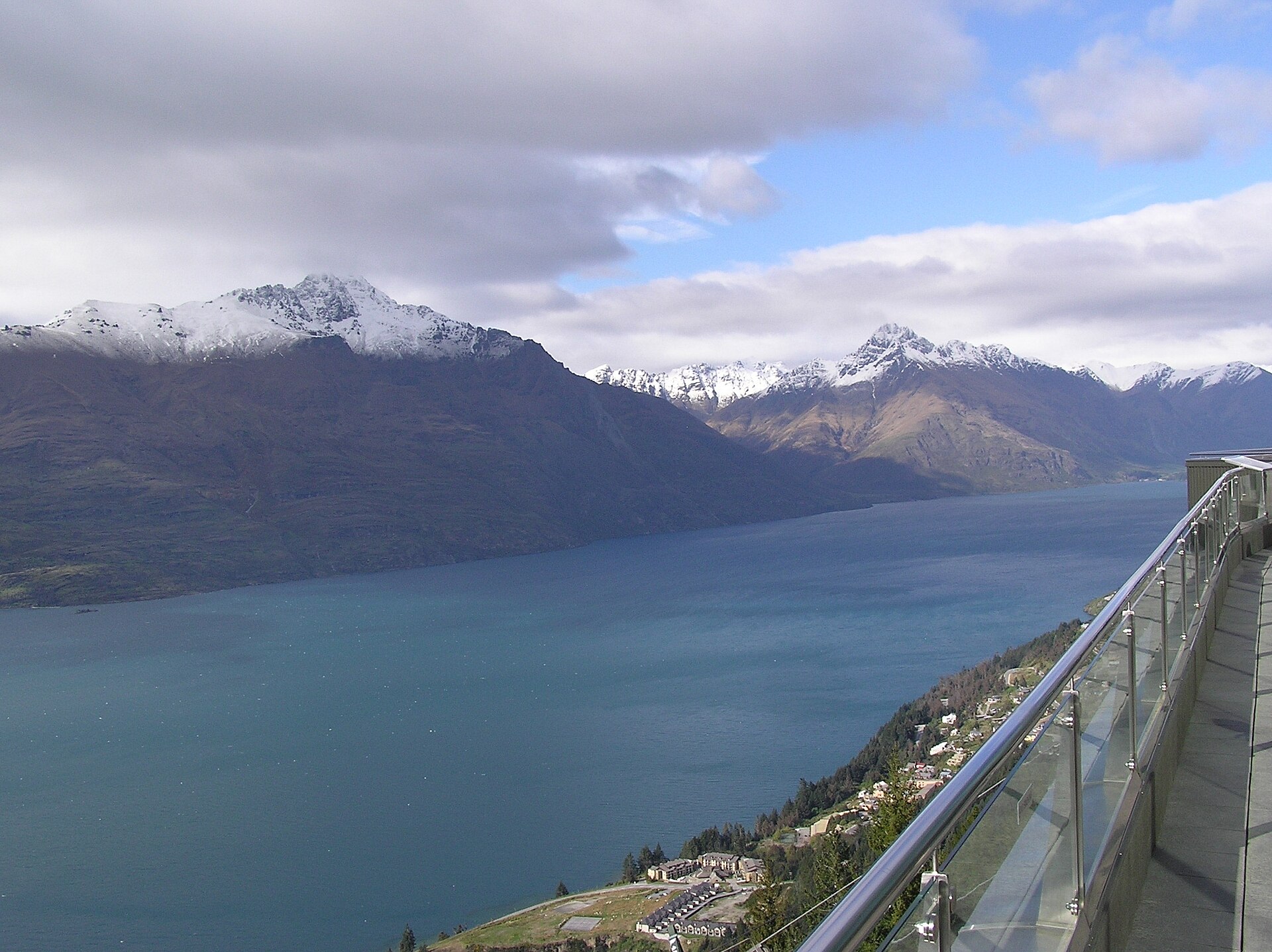 A First-Timer's Perfect Day in Queenstown Built Around One Jump — supporting image
