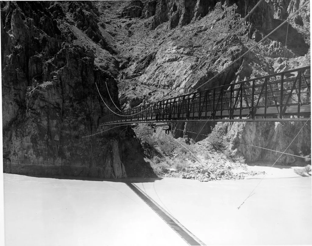 02244 Grand Canyon Historic Kaibab Trail Suspension Bridge