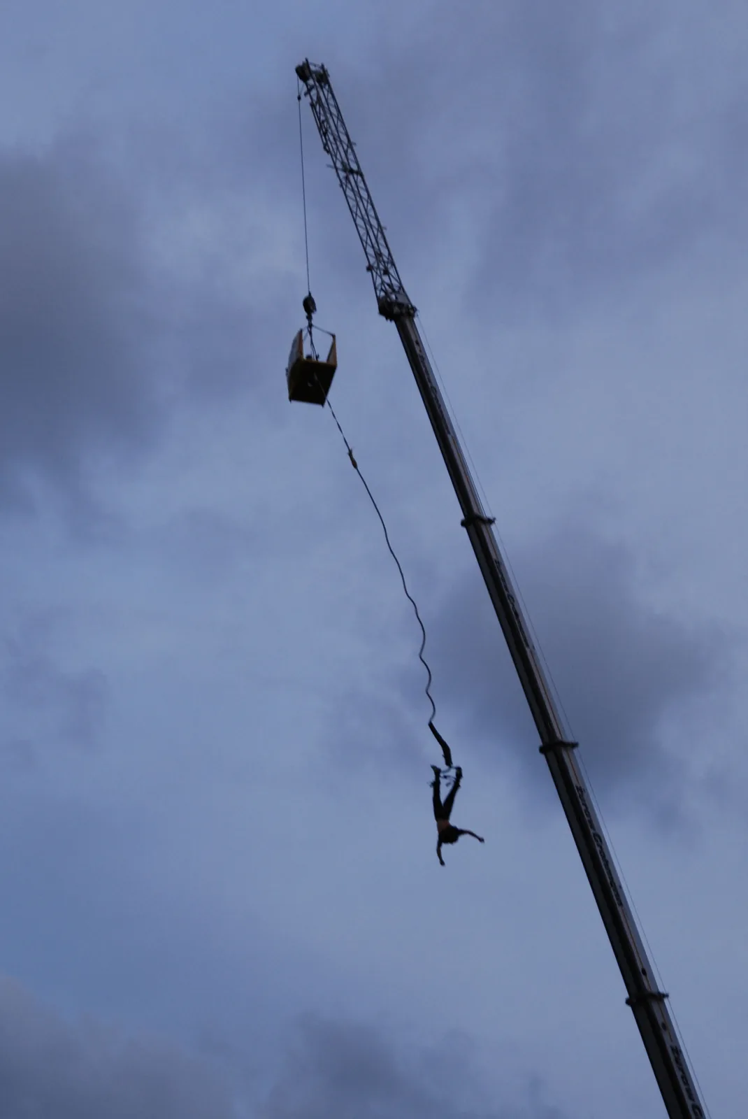 Juwenalia Bungee jumping 2008 01 photograph